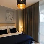 Coin Ξενοδοχείο με διαμερίσματα 4*